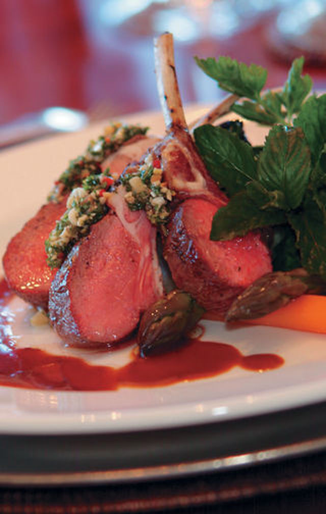 Succulent and tender, roast lamb is a kiwi favourite. New Zealand lamb is held in high esteem throughout the world and is one of the country’s top export meats.
