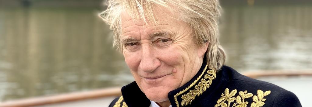 The America's Cup was set to be a moment that brought the world together, in New Zealand – yet we are oceans apart. So we called in an old friend, Sir Rod St...