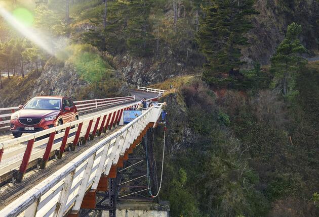 Verwende den Reisezeit- und Entfernungsrechner, um die Entfernung zwischen Orten in Neuseeland und die Reisezeit per Auto, zu Fuß oder mit dem Fahrrad zu erfahren.