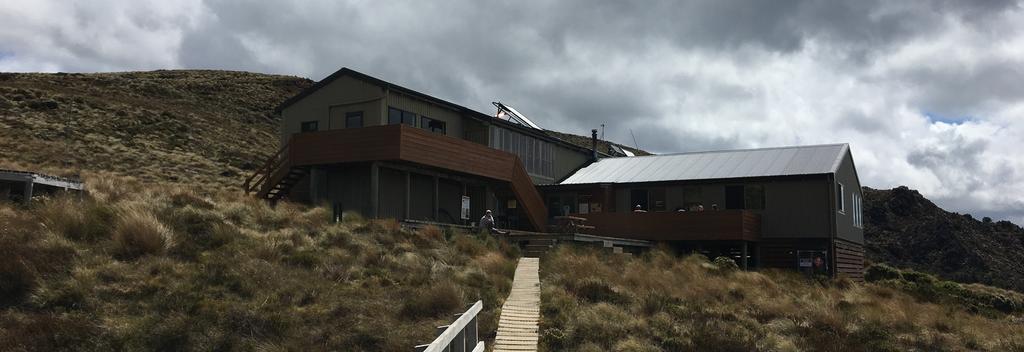 Luxmore Hut, Kepler Track