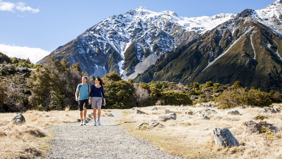 Hiking in Mount Aspiring National Park