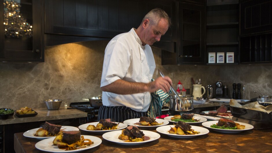 Mains preparation in the kitchen