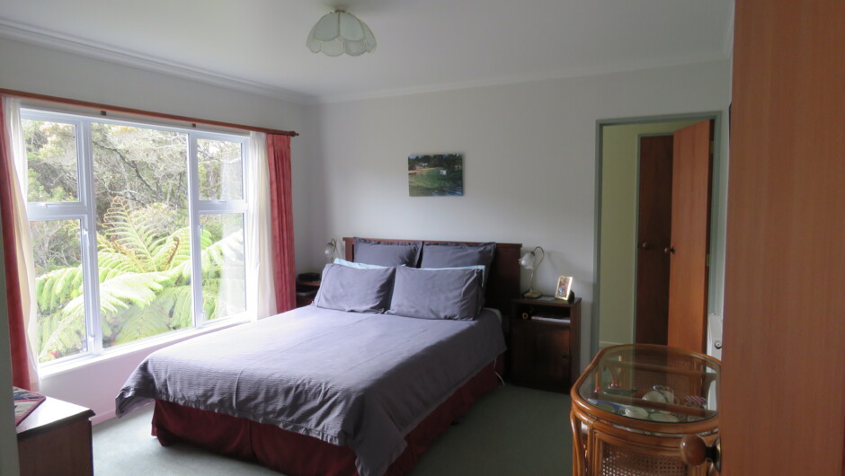 Queen Room with ensuite