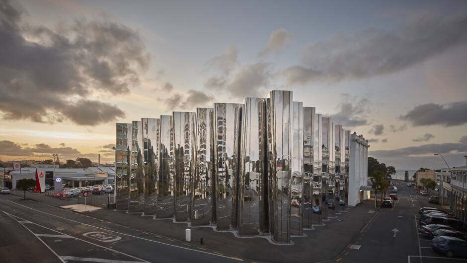 The entrance to the Govett-Brewster Art Gallery/Len Lye Centre is on Queen St, through the original Govett-Brewster building and the Shop.