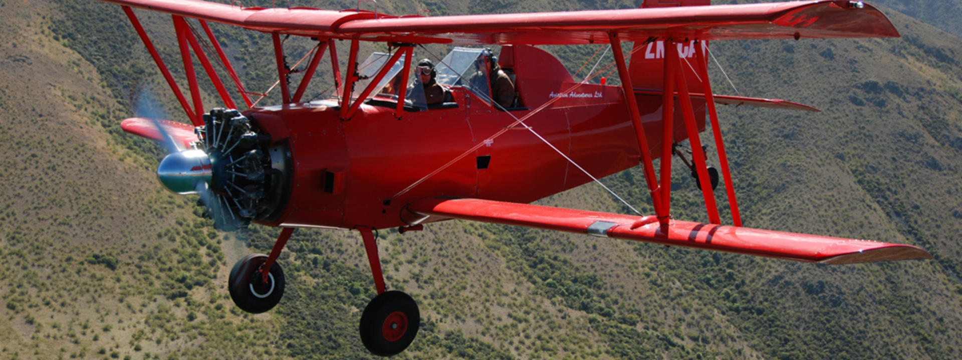 Logo: Red Cat Biplane Flights