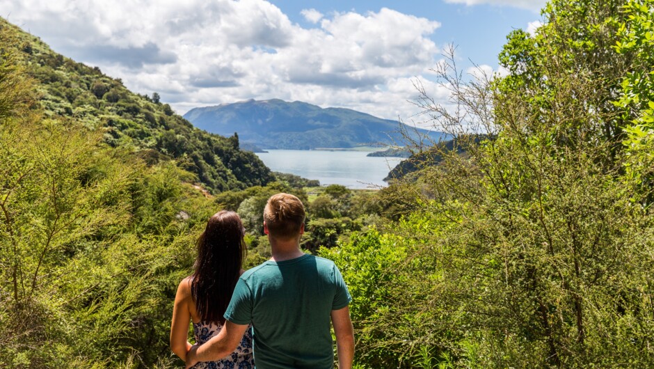 Waimangu Volcanic Valley hiking trail