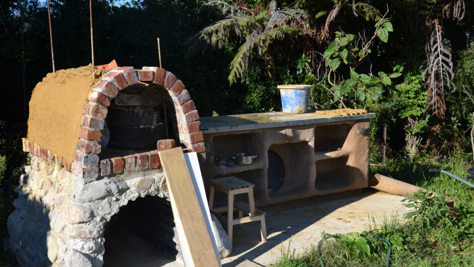 Pizza oven + outdoor kitchen