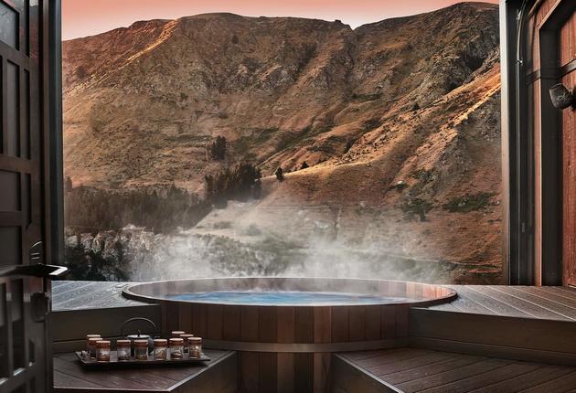 Described as ‘gifts from the earth’, volcanic thermal underground water has been valued by New Zealanders since early settlement. Containing minerals with medicinal healing properties. Read about ten of the best pools to relax in.