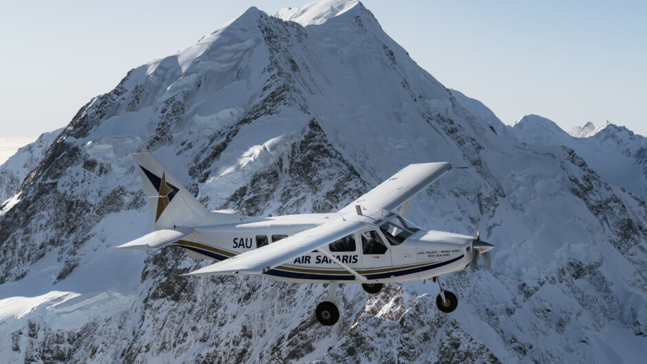 Airvan and Mt Cook
