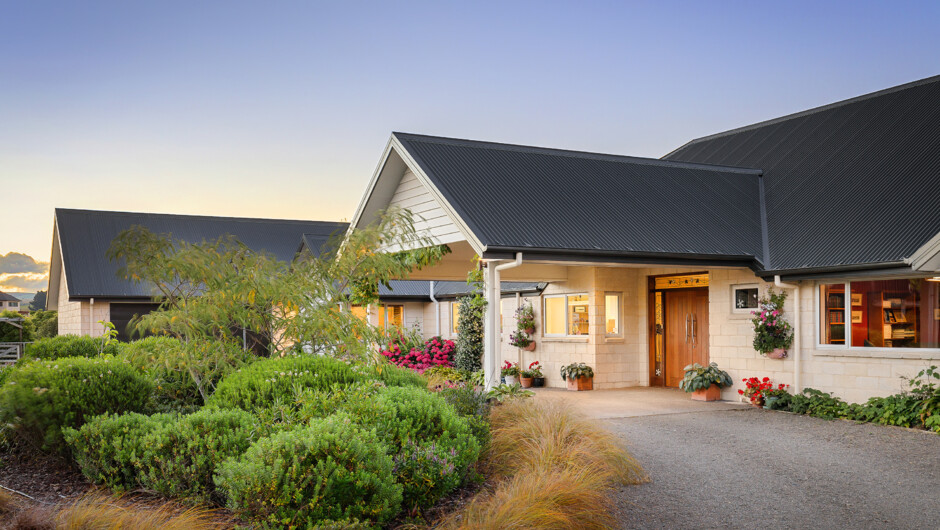 The entrance of Ribbonwood Country House