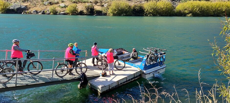 Jetboat ride on Roxburgh Gorge Trail