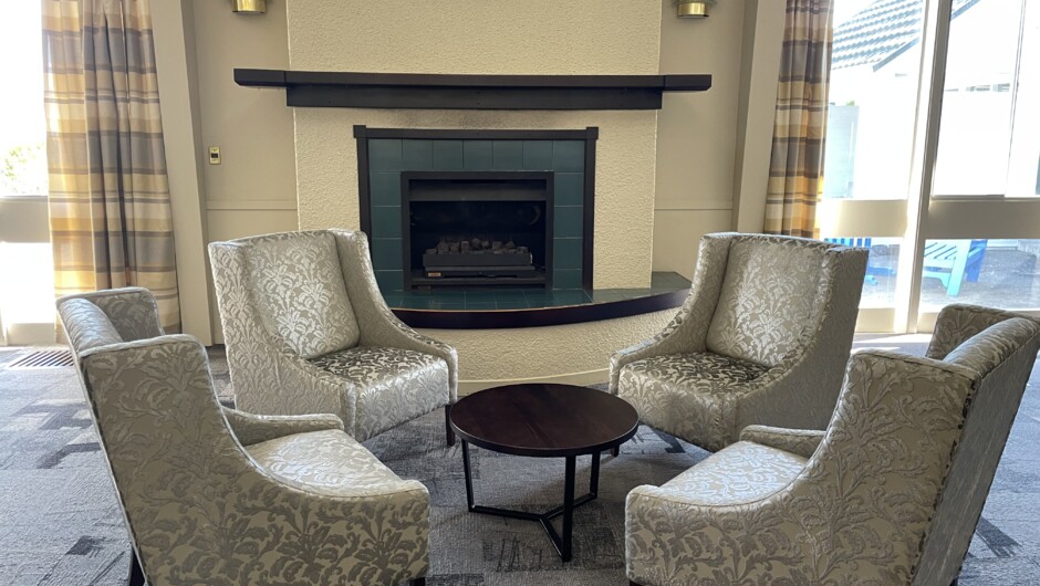 Lobby Lounge & Fireplace