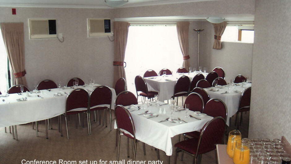 Conference/Dining Room