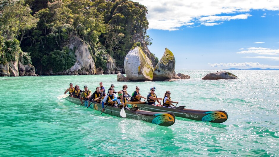 Toka Ngawhā (Split Apple Rock) in Kaiteriteri, Abel Tasman National Park