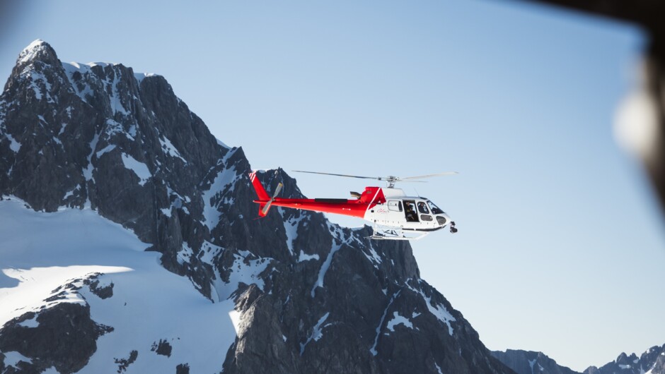 Aerial film experts for New Zealand. Glacier Southern Lakes Helicopters fly a 3D HD camera for Peter Jackson's LOTR & Hobbit movies.