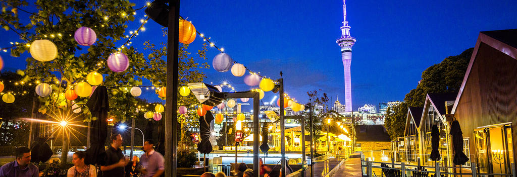 La Zeppa in der Nähe des Victoria Parks im Stadtzentrum verfügt über einen tollen Ausblick auf den Sky Tower und die Lichter der Großstadt.