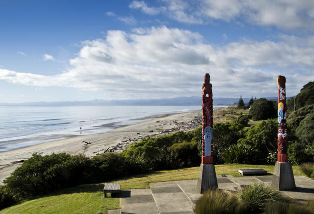 Discover the extraordinary beauty of Ōpōtiki, a small town in the Bay of Plenty. 