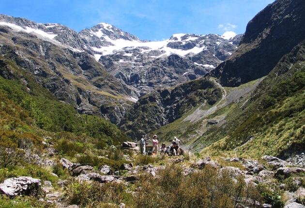 亚瑟通道（Arthur's Pass）是南阿尔卑斯山脉上海拔最高的通道。