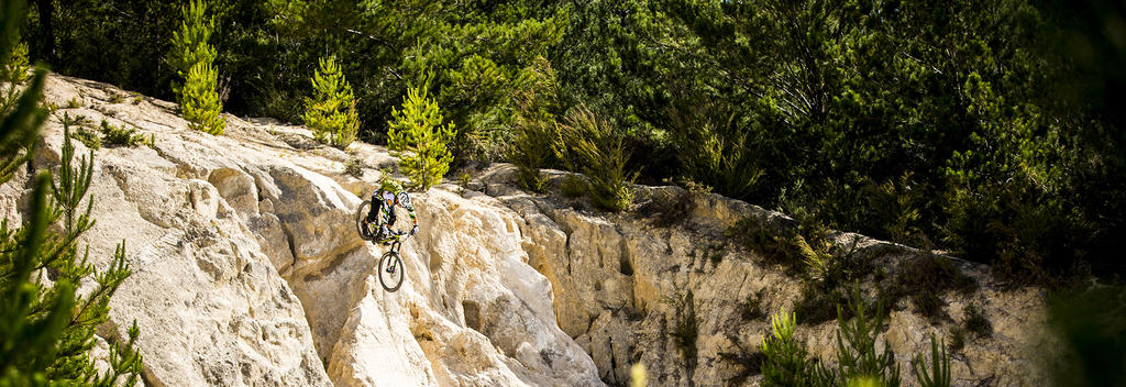 This great little mountain bike park is nestled in the forest beside one of New Zealand's most beautiful beach resorts - Kaiteriteri.