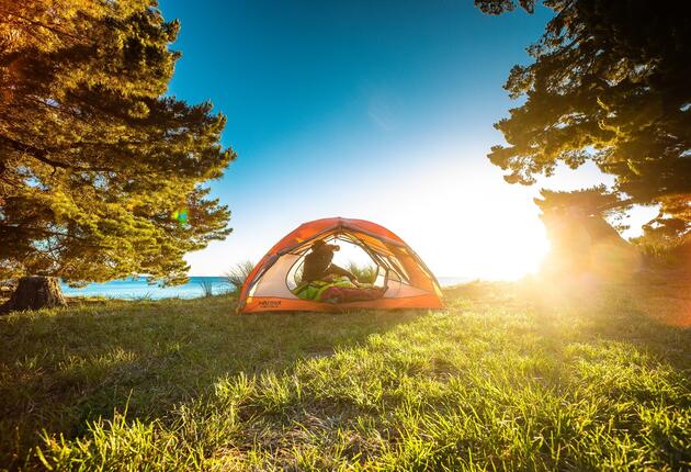 ニュージーランドの多くの保護区には環境保全省（DOC）が管理するキャンプ場があります。