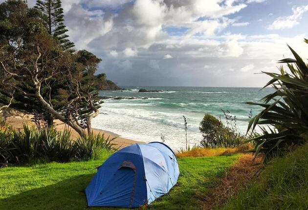自然がすぐ近くにある宿泊先に滞在するならニュージーランドのホリデー・パークやキャンプ場が一番です。テント用やキャンピングカー用の設備が整った場所を探してみましょう。ニュージーランドならではのアウトドアを体験するのにぴったりです。