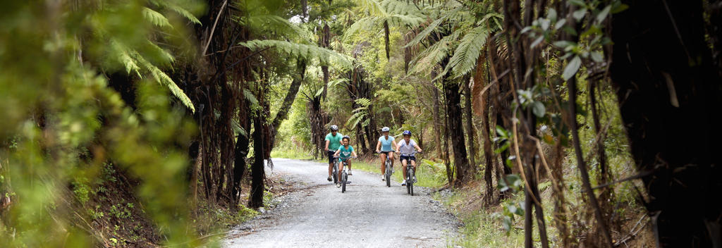 Der Twin Coast Cycle Trail bietet beste Voraussetzungen für einen Familienausflug.