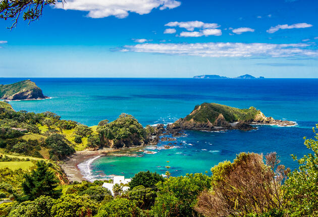 This sheltered harbour is the gateway to the Poor Knights Marine Reserve and the white-sand beaches of the Tutukaka Coast.
