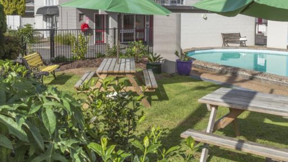 Seasonal Swimming Pool and Outdoor Area