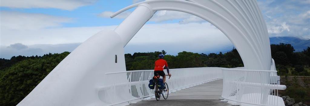 Te Rewa Rewa Bridge, New Plymouth Coastal Walkway - the final leg