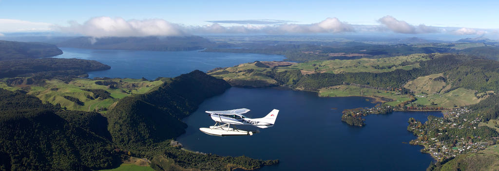 Crater Lakes - Floatplane