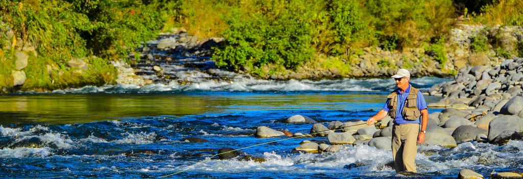 Fly fishing on the Tongariro River