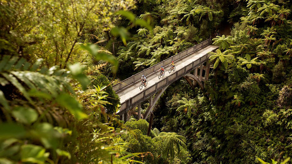 Traverse two National Parks rich in both natural and cultural heritage on this thrilling cycling journey.