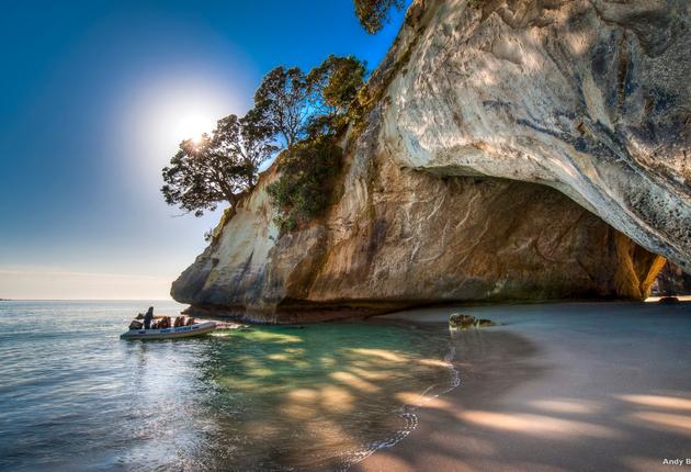 The laid-back locals, golden coastline and mountainous interior have long made The Coromandel a favourite holiday spot for local kiwis. And it’s easy to see why.