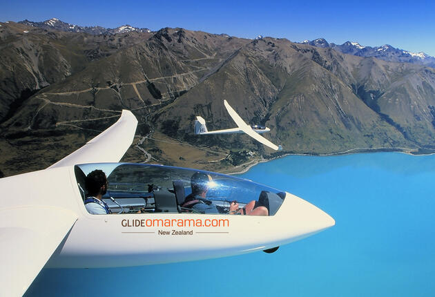 There are two types of gliding experience available in New Zealand. Classic gliding in a two-seater glider (sometimes called a sailplane) and hang-gliding.