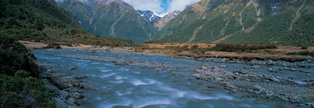 An inspiring Lord of the Rings Trilogy valley in the Mount Aspiring National Park.