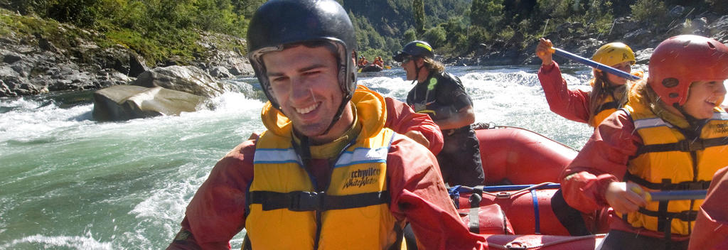 Ohne Dämme, die den Wasserfluss verlangsamen könnten, geht es beim Rafting auf dem Buller River rasant vorwärts.