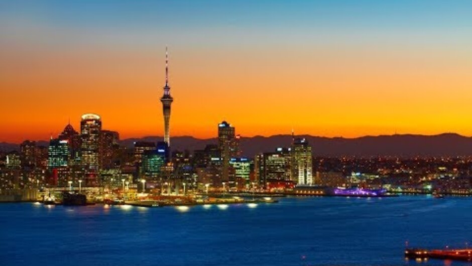 Discover a breath-taking and unspoilt fantasy land.

There is perhaps nowhere in the world more enchanting, nor more naturally beautiful, than New Zealand. From dramatic mountains and forested valleys to majestic ice floes and glacial lakes. All of the 