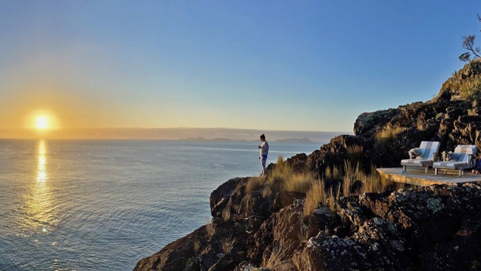 The Glasshouse offers unparalleled privacy. Waterfront boutique luxury accommodation with private chef catering available. The Glasshouse is an iconic Kiwi destination for its architecture and the incredible natural beauty of its land.