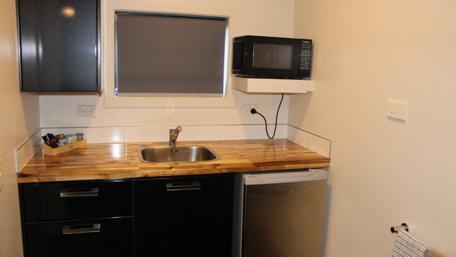 Studio (New) Apartment kitchen