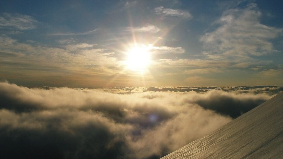 Sunrise from Mt Ngauruhoe