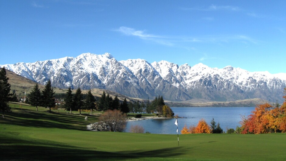 The signature 5th hole at Queenstown Golf Club
