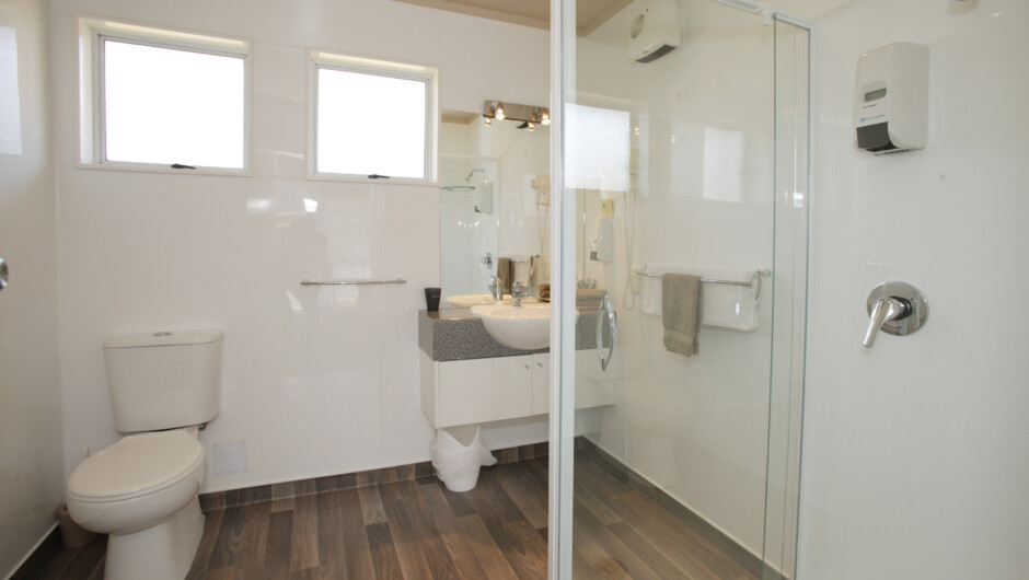 Modern bathrooms  - ASURE Fountain Resort Motel, Nelson