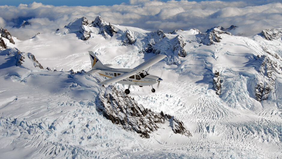 Fly over Aoraki Mount Cook National Park – a magical world of permanent ice and snow