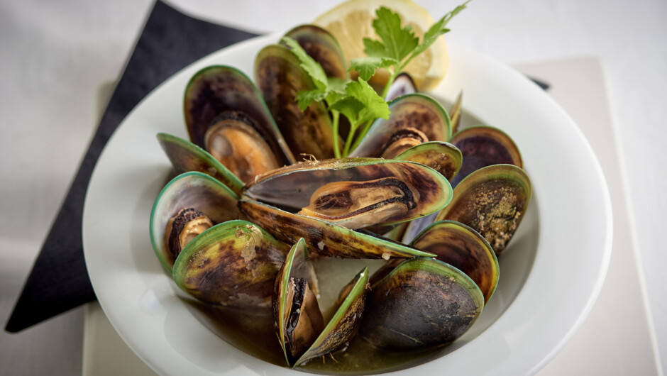 Marlborough Green Lipped Mussels
World famous fresh Marlborough Mussels prepared in a white wine & garlic sauce.