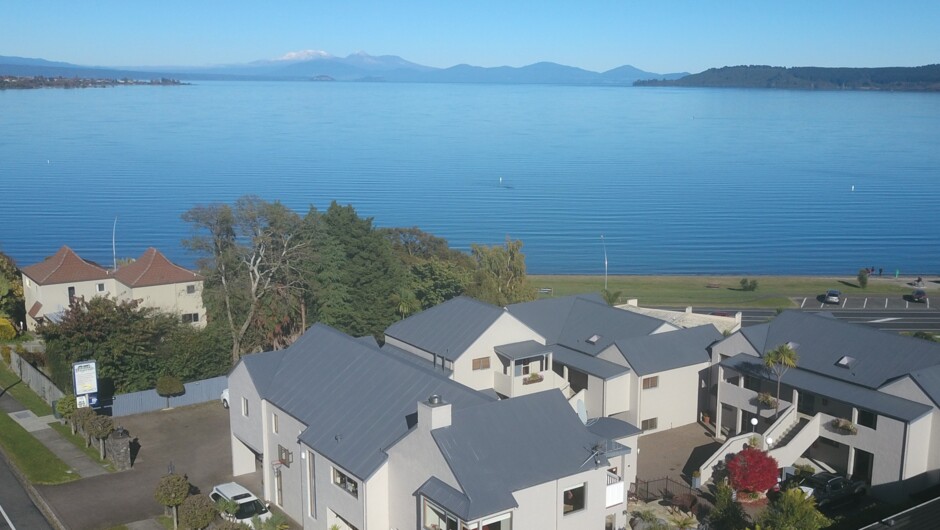 Panoramic views of the lake and mountains whilst still close to town.