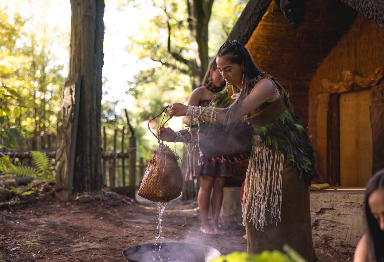 When visiting New Zealand, make sure you try both traditional māori foods and modern māori cuisine.