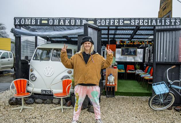 New Zealand slang words are like a whole different language. Learn how to understand and talk like a Kiwi with this guide to common slang words. 