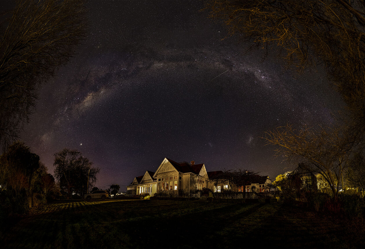 Discover Aotearoa New Zealand's best-kept secrets with these top places to dine under the stars. With farm-to-table cuisine under breathtaking starry nights, explore the celestial culinary scene for yourself.