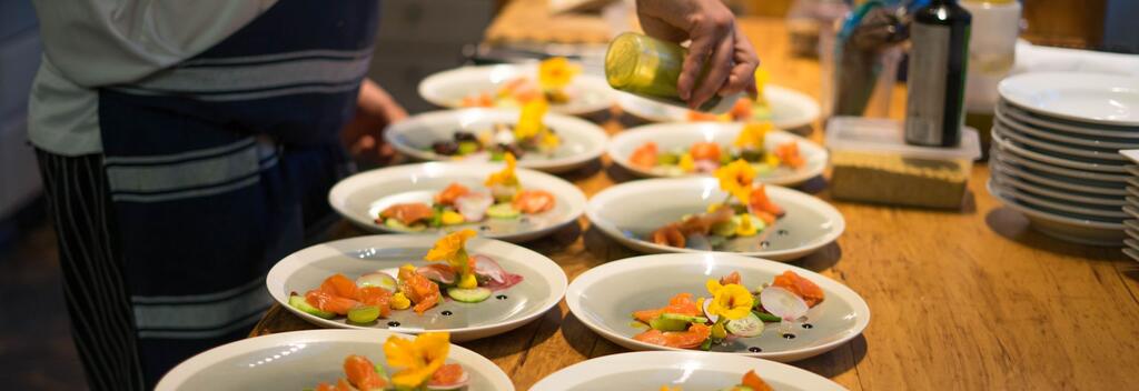 Treetops lodge Wild Food Cooking School