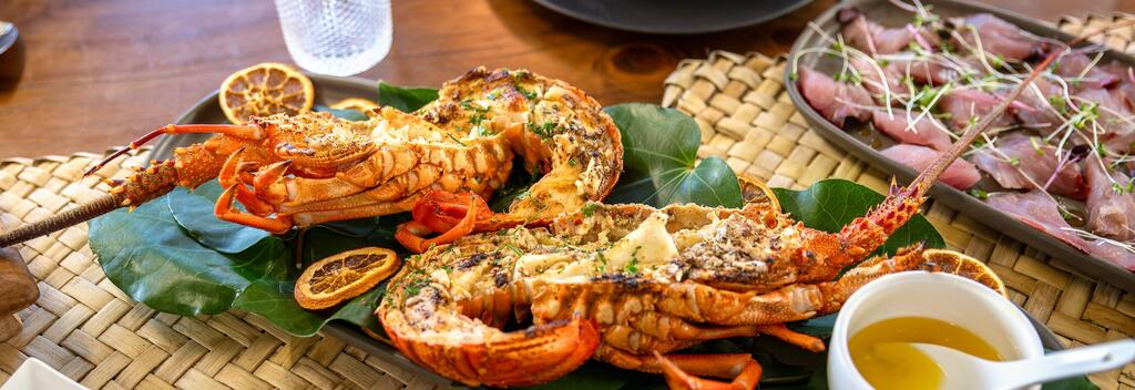 Enjoy fresh crayfish with Muirs Tours